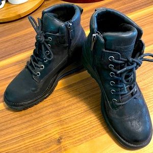 Really cute zip up and lace up wedge boot!